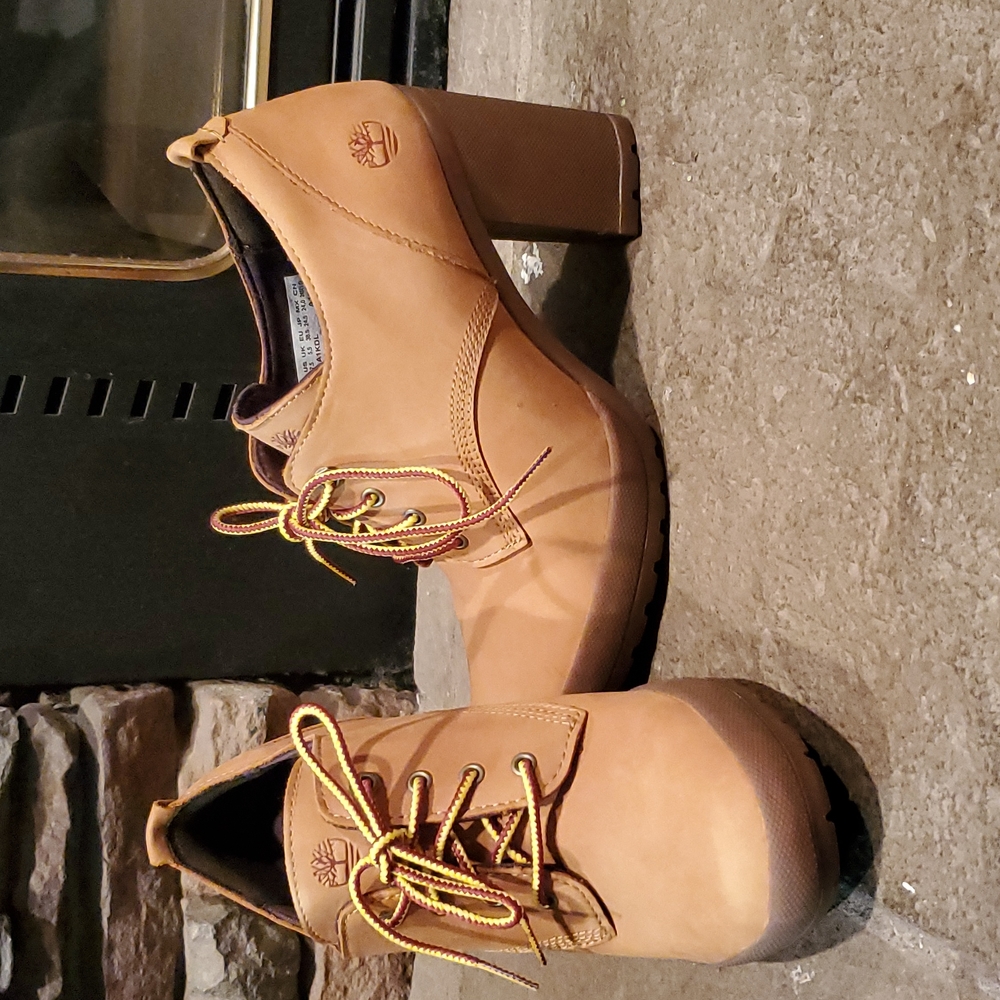 NWOT - Timberland Heeled Boots